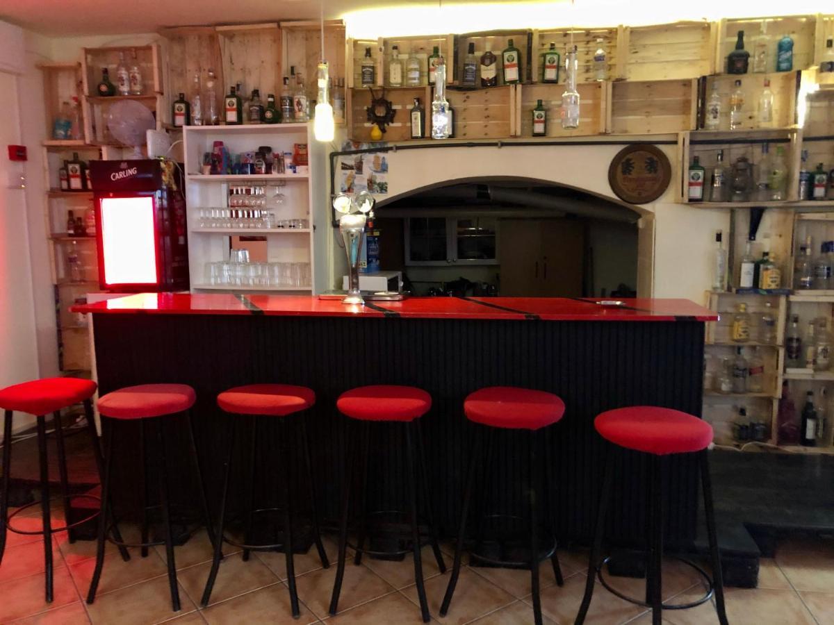 Whole Basement Former Pub3 For Bachelor / Bachelorette Party ブダペスト エクステリア 写真